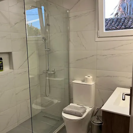 Eleni בית נופש *